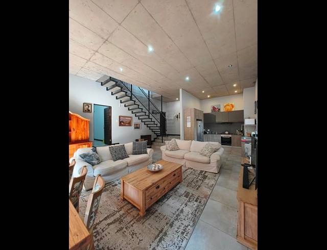 3 BEDROOM APARTMENT FOR SALE IN MENLO PARK